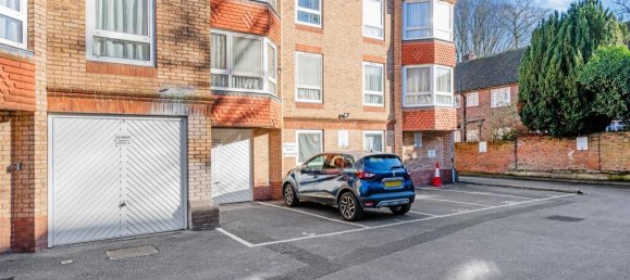 1 غرف نوم شقة في Epsom, United Kingdom رقم 9773 9