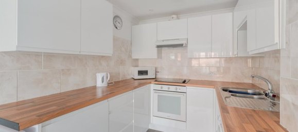 1 غرف نوم شقة في Epsom, United Kingdom رقم 9773 3