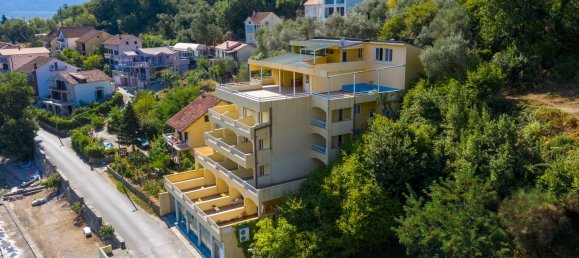 26 bedrooms Townhouse in Kotor, Montenegro No. 197 6