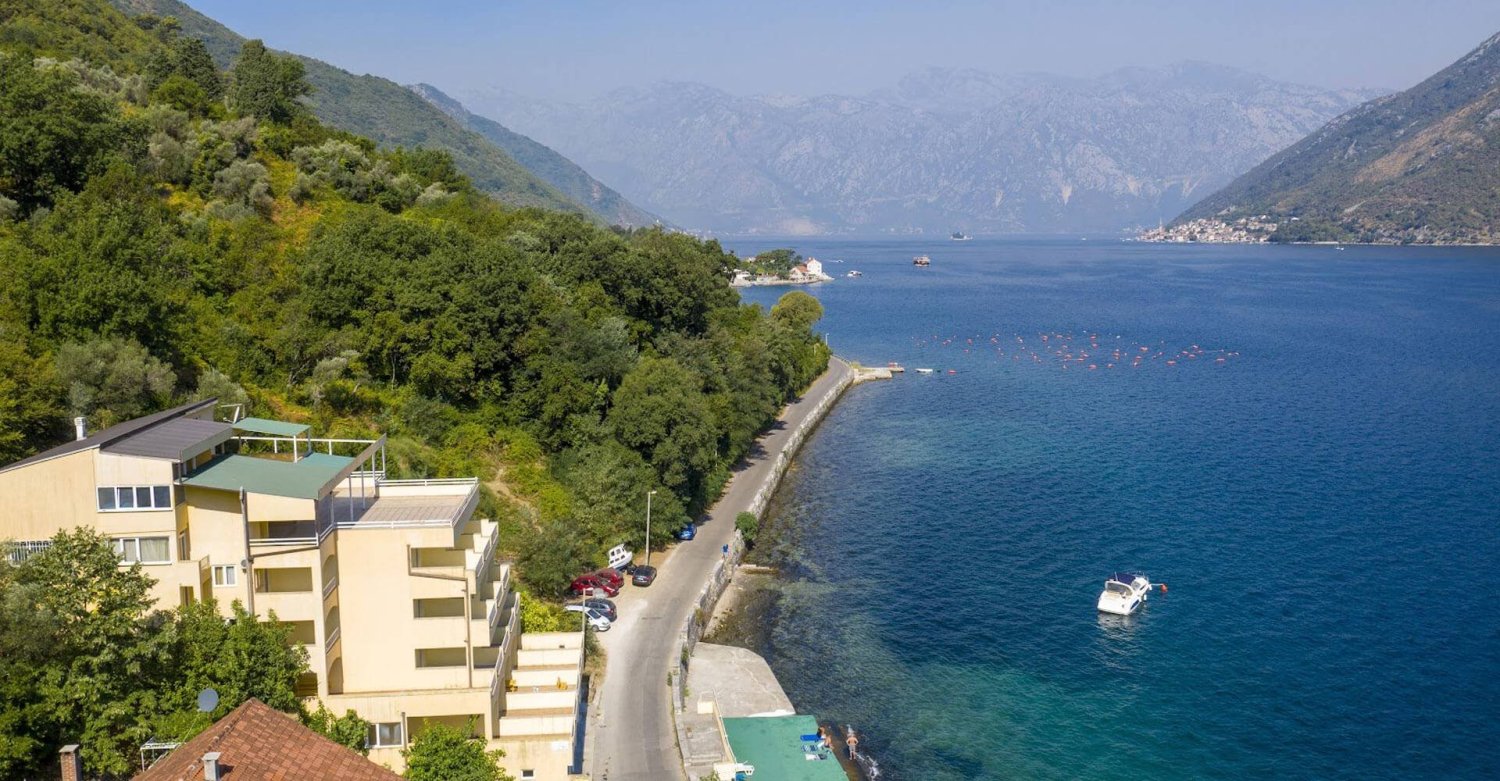 26 bedrooms Townhouse in Kotor, Montenegro No. 197