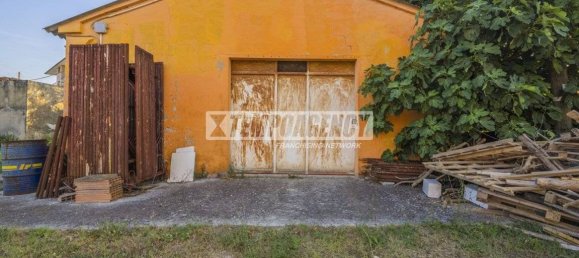Studio in Corridonia, Italy No. 272934 8