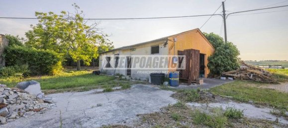 Studio in Corridonia, Italy No. 272934 2