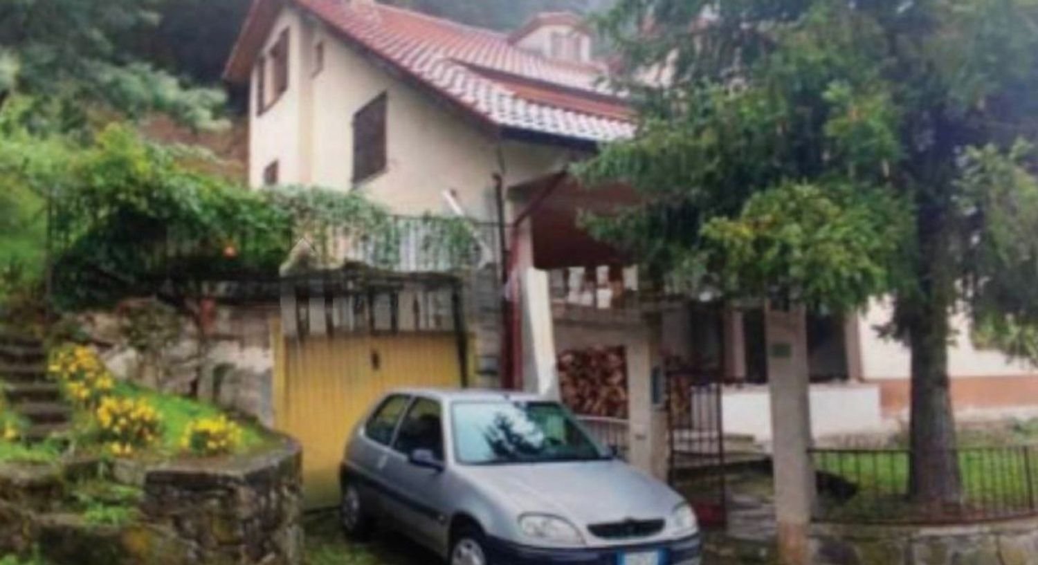 Дом с 5 комнатами в Понтремоли, Италия № 298049