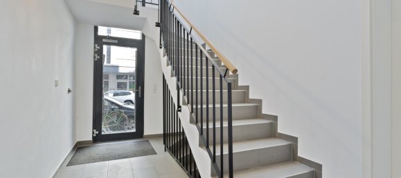 3-salle Appartement à Dusseldorf, Germany No. 22037 4