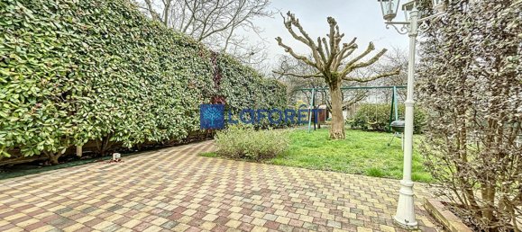 4 bedrooms House in Morangis, France No. 181391 2