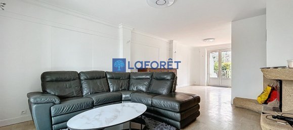 4 bedrooms House in Morangis, France No. 181391 6