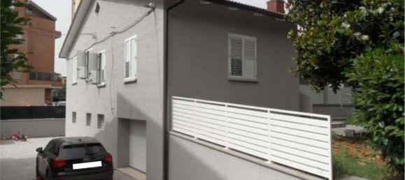 6 rooms Villa in Sassuolo, Italy No. 96020 2