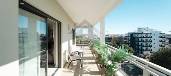 Apartamento de 3 dormitorios en Portimao, Portugal No. 85674 24