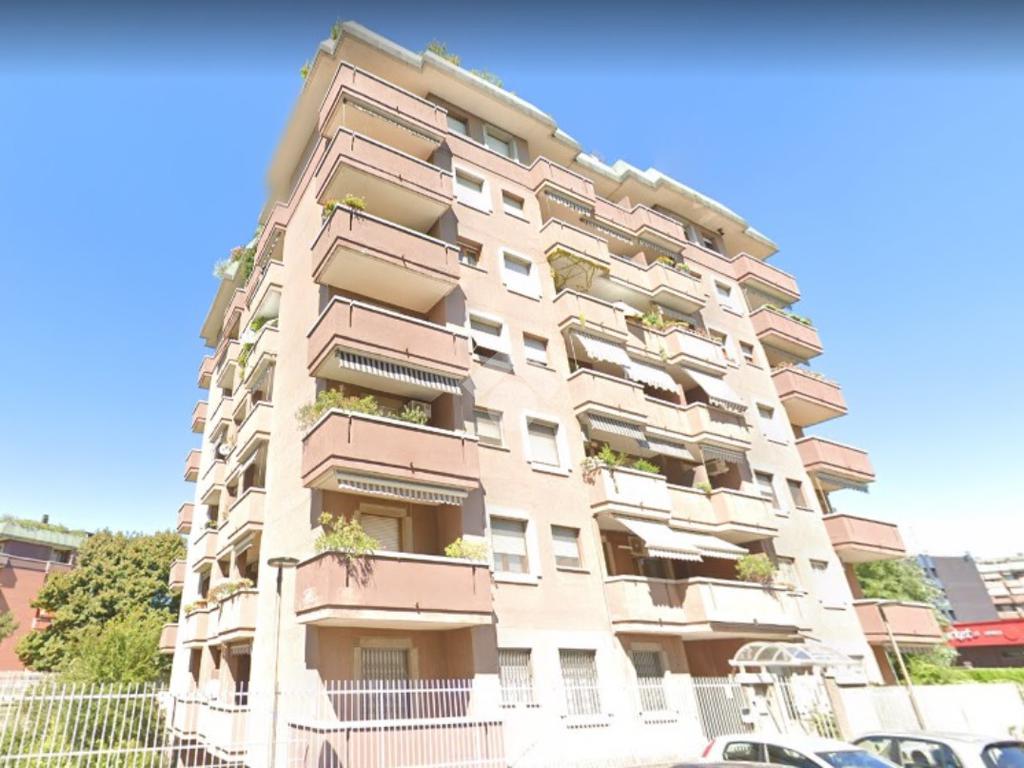 Apartamento T3 em Rho, Italy N.º 53827