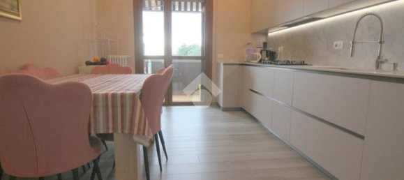 Apartamento T3 em Rho, Italy N.º 53827 8