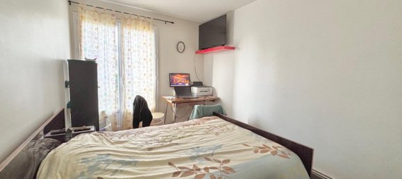 Квартира с 3 спальнями в Бурж, Франция № 46805 4