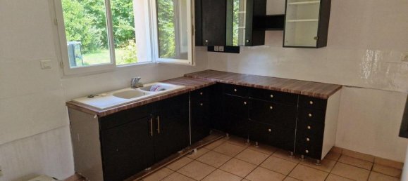 3 bedrooms House in Landeronde, France No. 362925 5