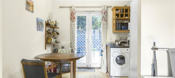 2 bedrooms Commercial property in Little Berkhamsted, United Kingdom No. 6549 5