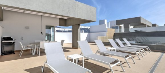 3 chambres Penthouse à Marbella, Spain No. 35506 50