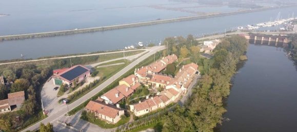 2 rooms Duplex in Porto Viro, Italy No. 60201 14