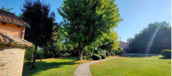 2 rooms Duplex in Porto Viro, Italy No. 60201 3