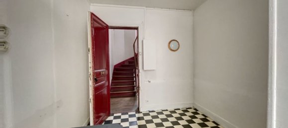 Studio in Clichy, France No. 172068 3
