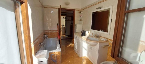 Квартира с 2 комнатами в Кремено, Италия № 26796 10