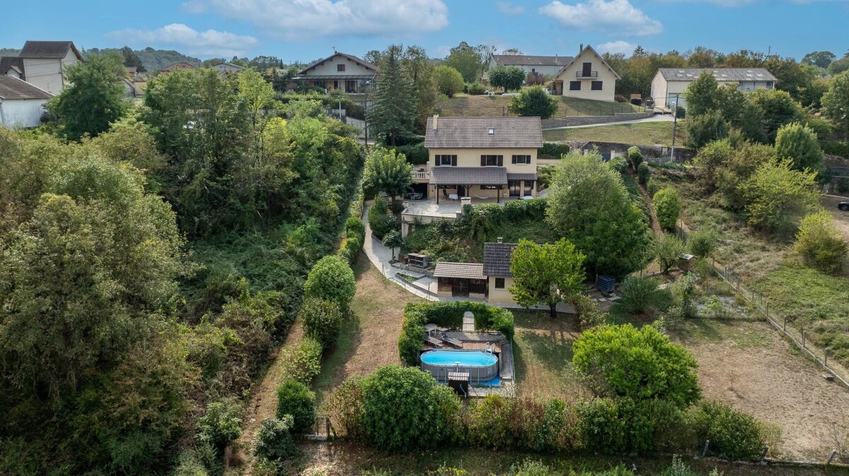 8 rooms Villa in Bouvesse-Quirieu, France No. 320418