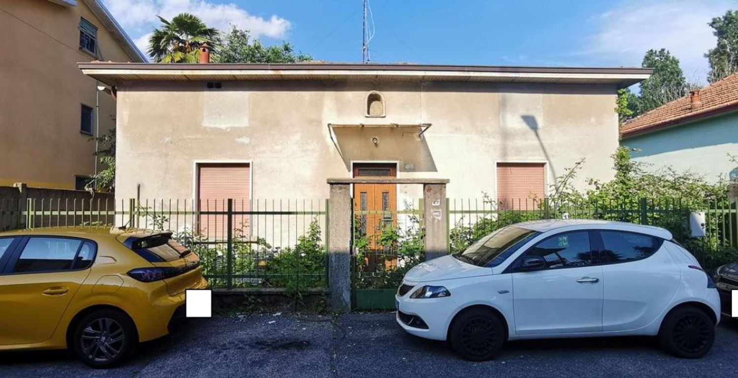 3 Schlafzimmer Haus in Rho, Italy, Nr. 373120