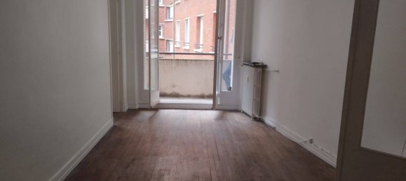 1 bedroom Apartment in Paris, France No. 281082 2