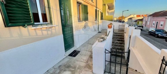 2 bedrooms House in Vialonga, Portugal No. 51838 14