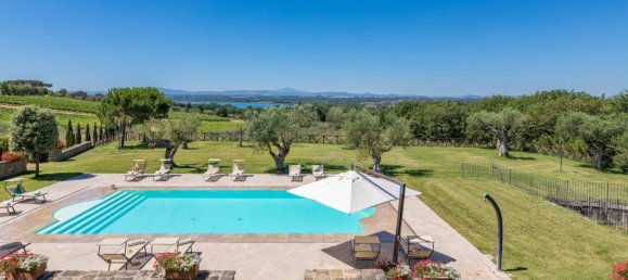 7 bedrooms Villa in Tuoro sul Trasimeno, Italy No. 54200 2