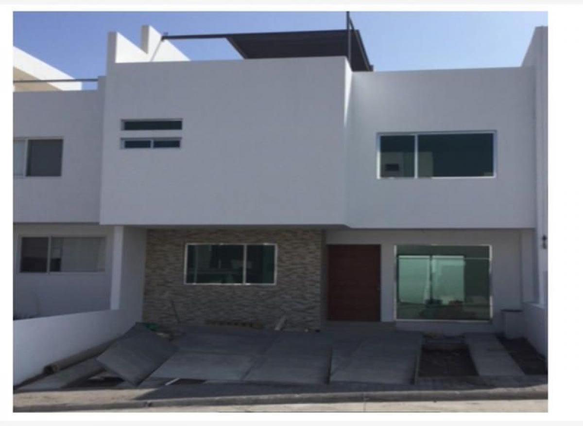 Casa de 3 dormitorios en Querétaro, Mexico No. 157350