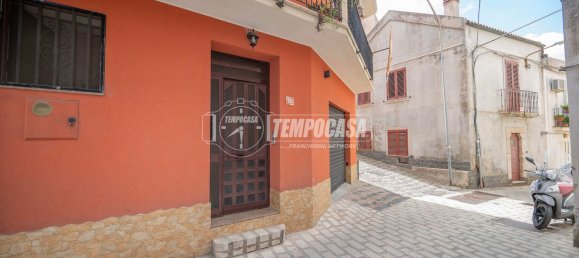 Квартира с 3 спальнями в Мессина, Италия № 377872 4