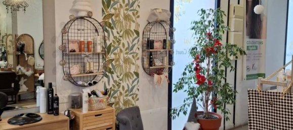 Propiedad comercial en Magny-les-Hameaux, France 59 m² No. 150603 4