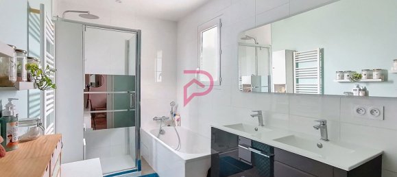 4 bedrooms House in Grezieu-la-Varenne, France No. 205214 7