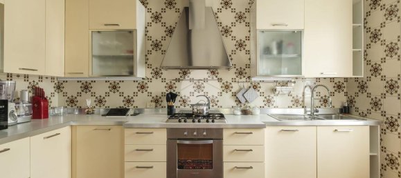 4 bedrooms Villa in Vermezzo con Zelo, Italy No. 287077 10