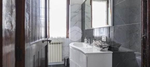 4 bedrooms Villa in Vermezzo con Zelo, Italy No. 287077 21