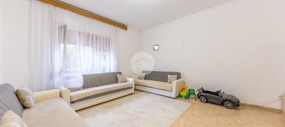 4 rooms Apartment in Rome, Italy No. 298305 2