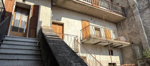 4 bedrooms House in Bienno, Italy No. 101835 11