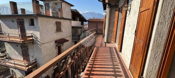 4 bedrooms House in Bienno, Italy No. 101835 6