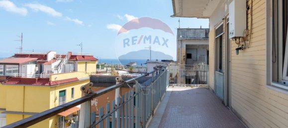 Apartamento de 2 dormitorios en Pozzuoli, Italy No. 269207 25