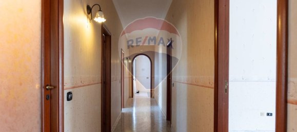 Apartamento de 2 dormitorios en Pozzuoli, Italy No. 269207 12