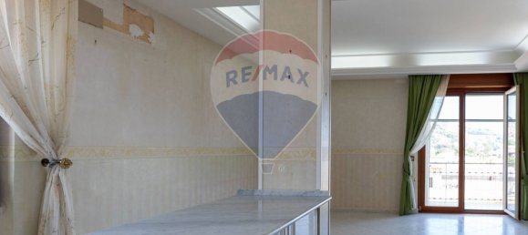 Apartamento de 2 dormitorios en Pozzuoli, Italy No. 269207 18