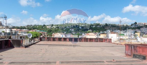 Apartamento de 2 dormitorios en Pozzuoli, Italy No. 269207 31