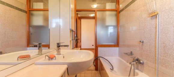 3 rooms Apartment in San Lazzaro di Savena, Italy No. 165030 25