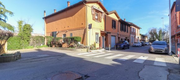 3 rooms Apartment in San Lazzaro di Savena, Italy No. 165030 2
