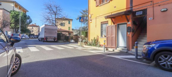 3 rooms Apartment in San Lazzaro di Savena, Italy No. 165030 3