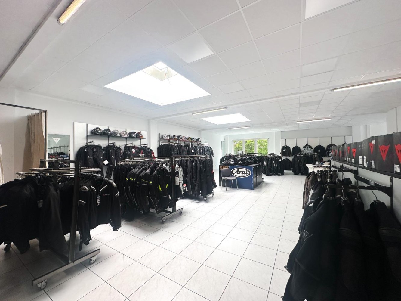 Propriété commerciale à Erlangen, Germany 1230m² No. 287048