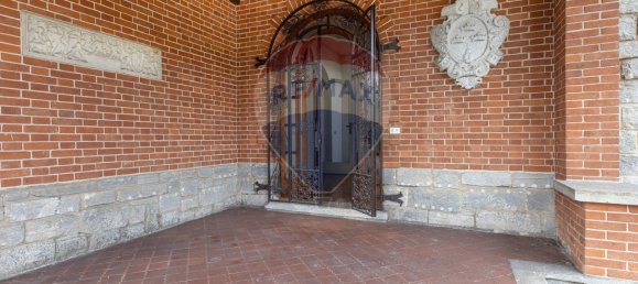 5 غرف نوم فيلا في Jerago con Orago, Italy رقم 356153 9