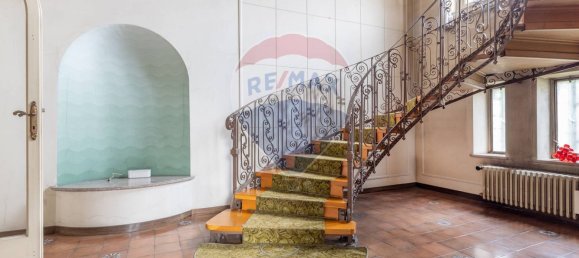 5 غرف نوم فيلا في Jerago con Orago, Italy رقم 356153 10