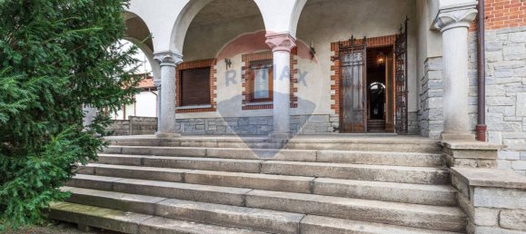 5 غرف نوم فيلا في Jerago con Orago, Italy رقم 356153 7