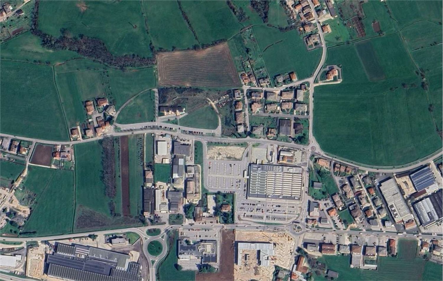 Земельный участок в Корнедо Вичентино, Италия № 357548