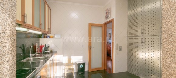 3 chambres Appartement à Porto, Portugal No. 82615 5