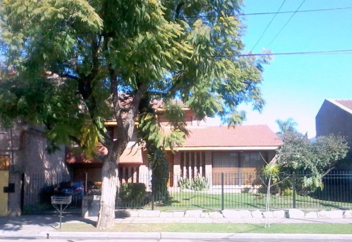 3 bedrooms House in Ituzaingo, Argentina No. 97603